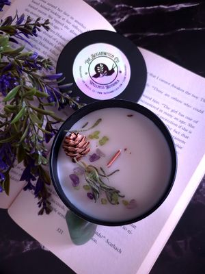 Botanical Candle - Juniper Hollow