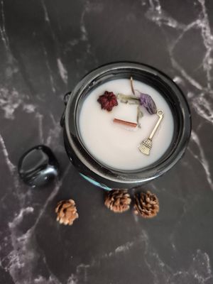 Ceramic Cauldron Candle - Whipstaff Manor