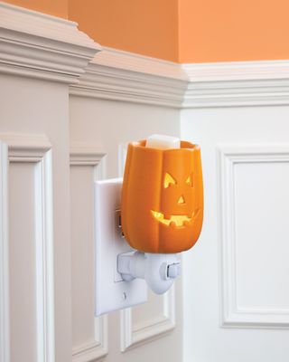 Jack-o-Lantern Pluggable Wax Melter Warmer