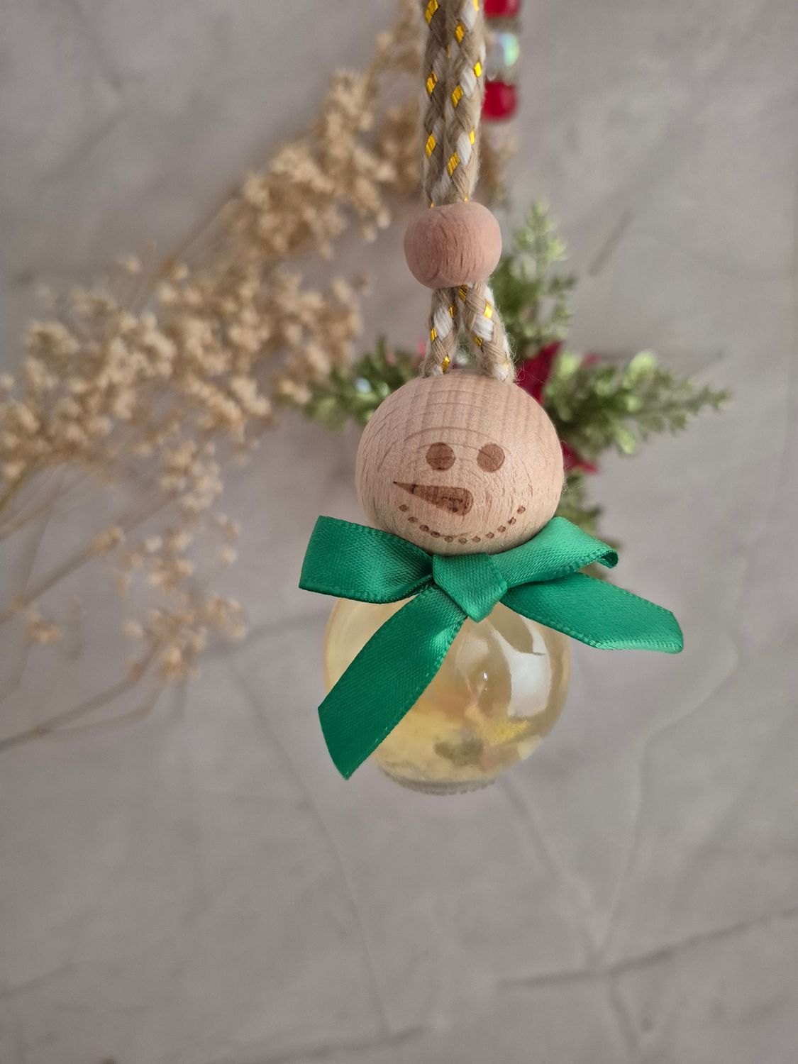 *SPECIAL EDITION* Snowglobe ManiFRESHstations Air Freshener - Lucky Pomander