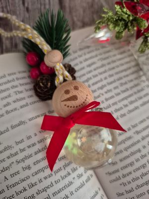 *SPECIAL EDITION* Snowglobe ManiFRESHstations Air Freshener - North Pole Bakery