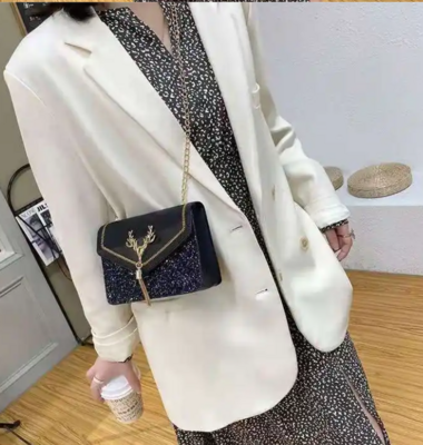 Ladies shoulder bags