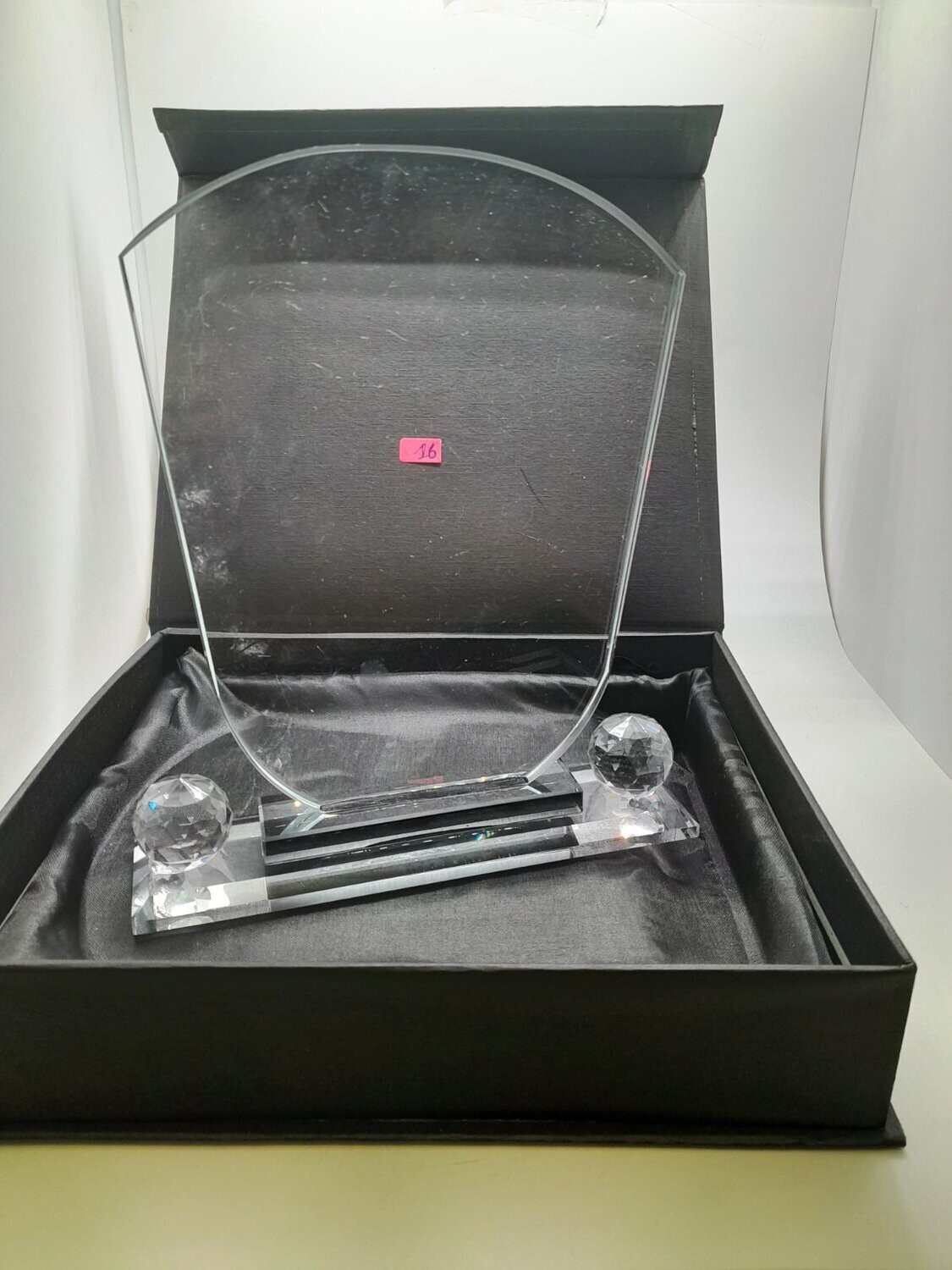 طروفي كريستال