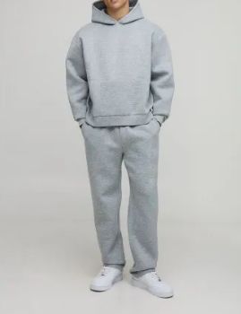 ensemble oversize (sweat shirt capuche + jogging)