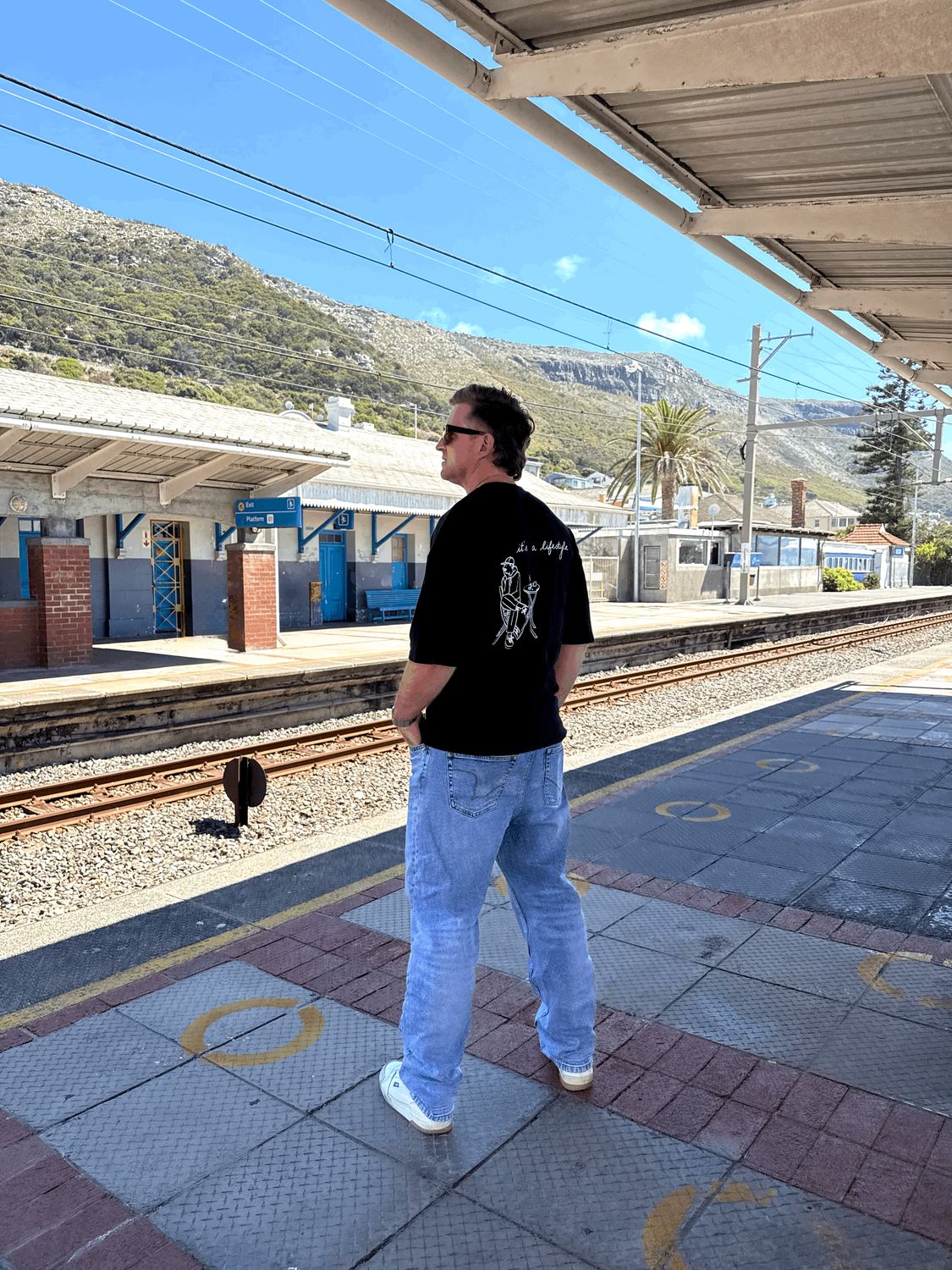 The Handwritten Tee - Black