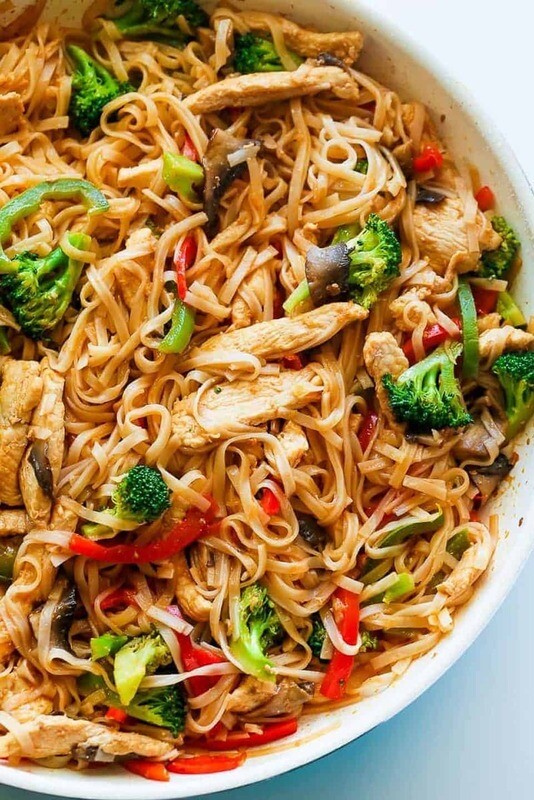 WOK DE COL Y FIDEOS DE ARROZ (CHINOS) CHAMPIÑÓN Y QUESO ROQUEFORT (VEGETARIANO)