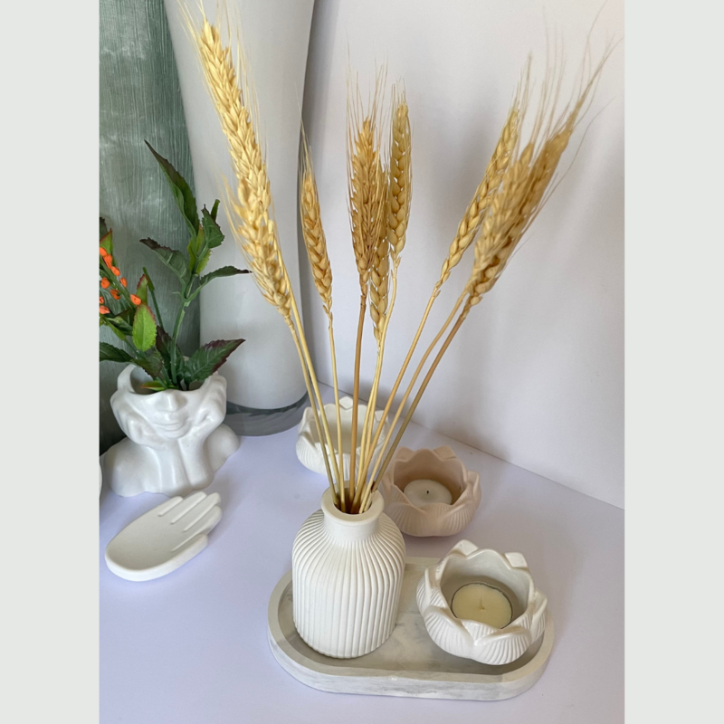 Set 26 - with a candlestick and a vase on a stand