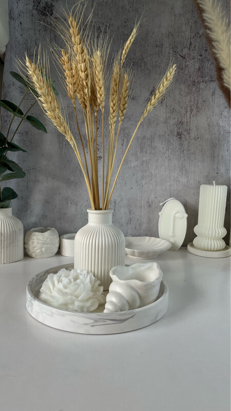 Set 15. with a decorative candle on a round stand
