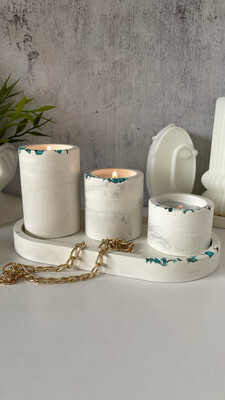 Set 10 Three candlesticks with turquoise stones on an oval stand