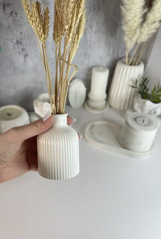 Vase for dried flowers