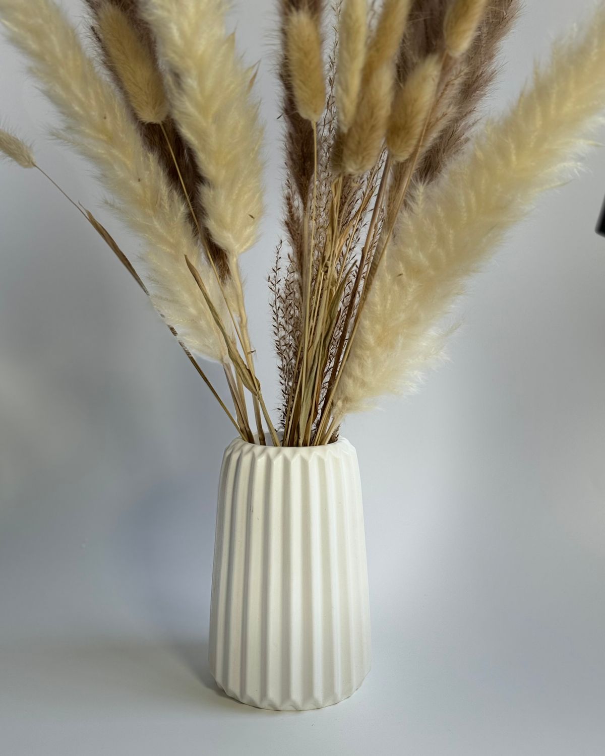 Decorative vase for dried flowers