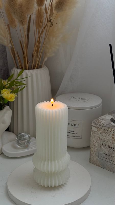Set of 2 decorative candles