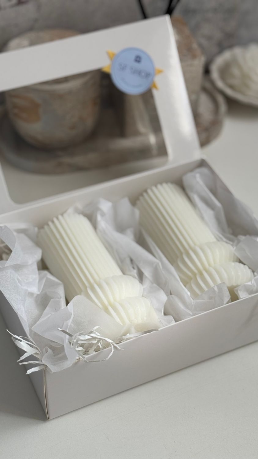 Set of 2 decorative candles