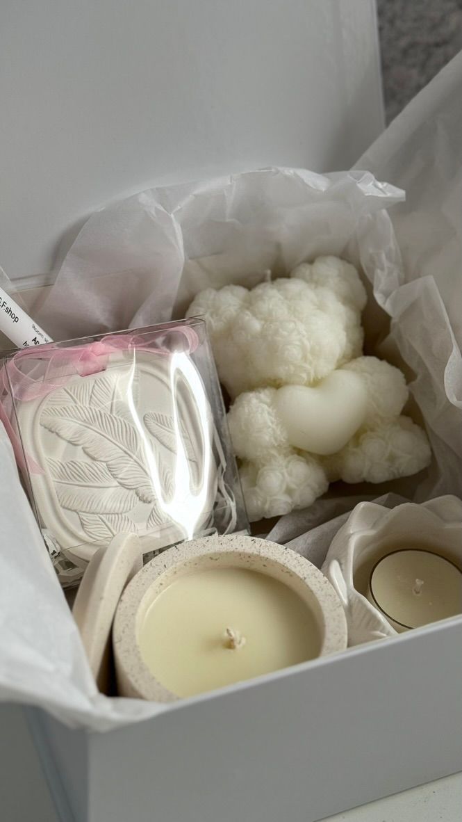 Gift box with candle bear