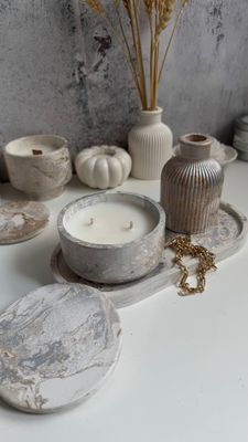 Decor set 8. Vase for dried flowers and candle on a tray