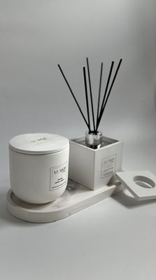 Set with a candle in a plaster bowl on a leg, a diffuser and a cube mold for the diffuser