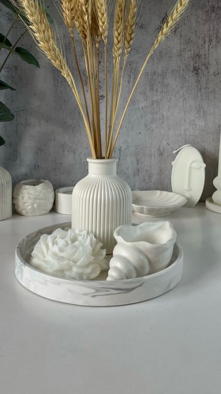 Set 15. with a decorative candle on a round stand