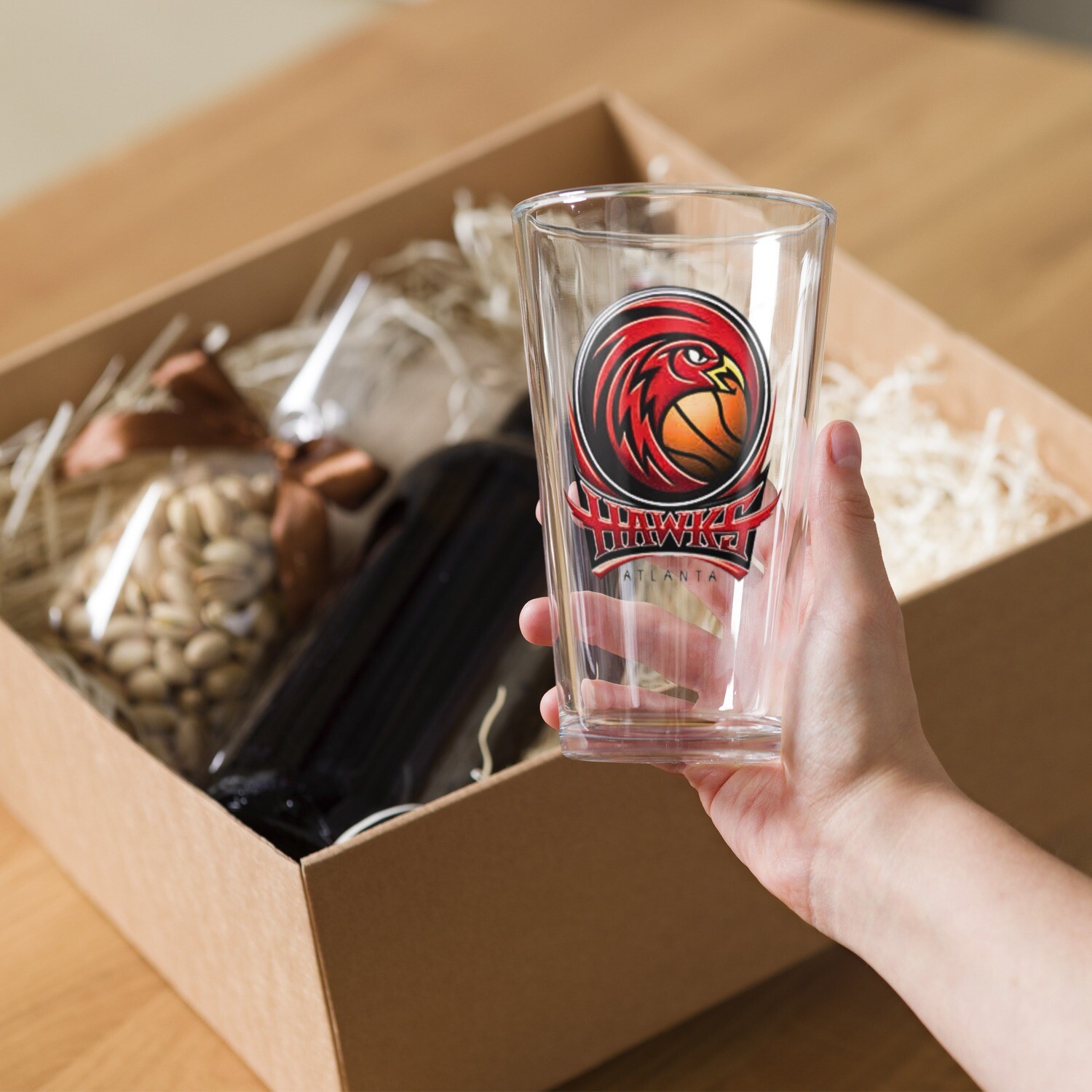 HAWKS Shaker pint glass