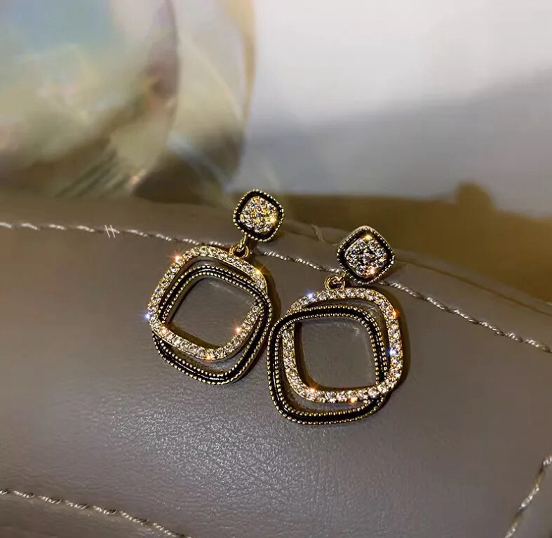 Square Biz Zirconias