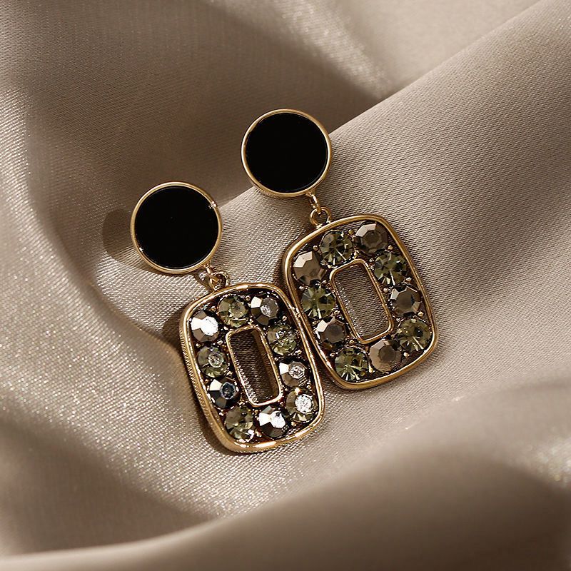 Onyx Rhinestone