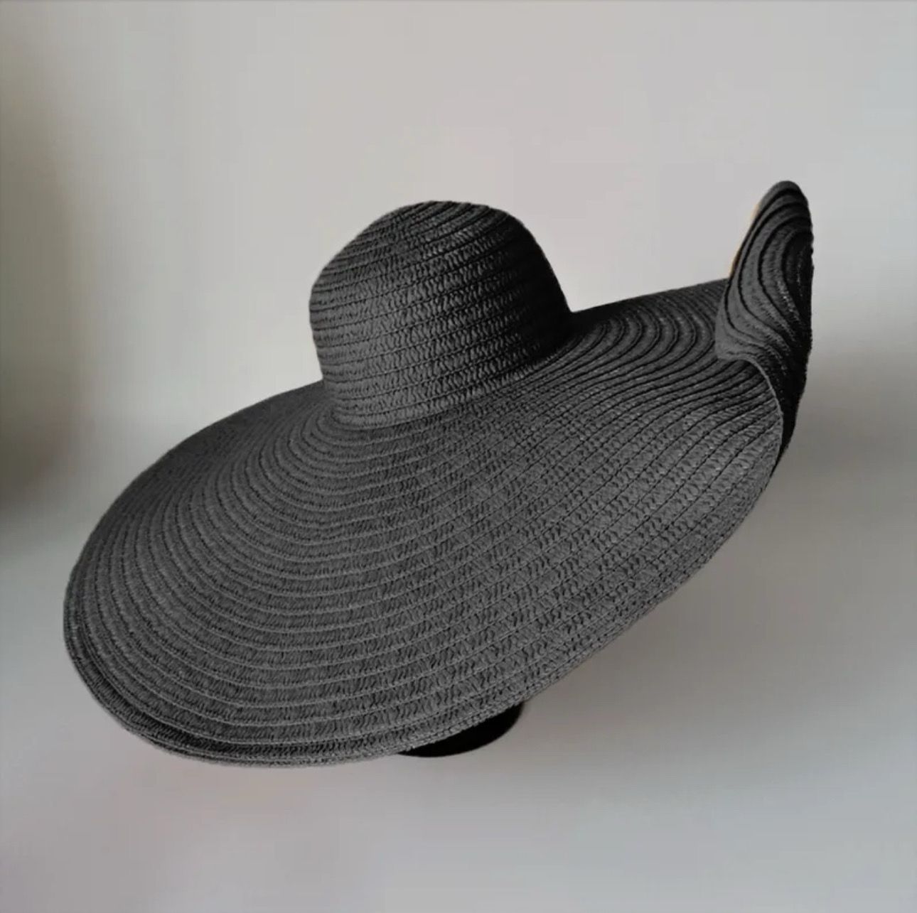 Black Beach Hat