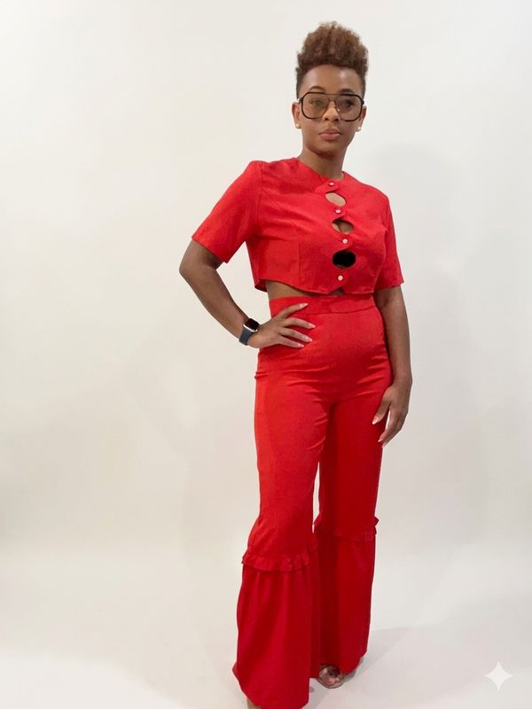 Red Ruffle Keyhole Set