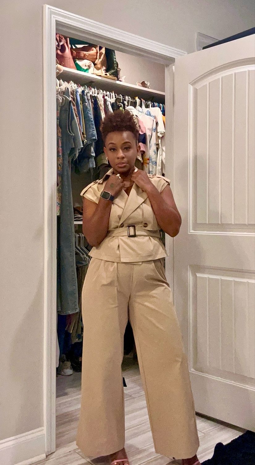 Sleeveless Khaki Suit