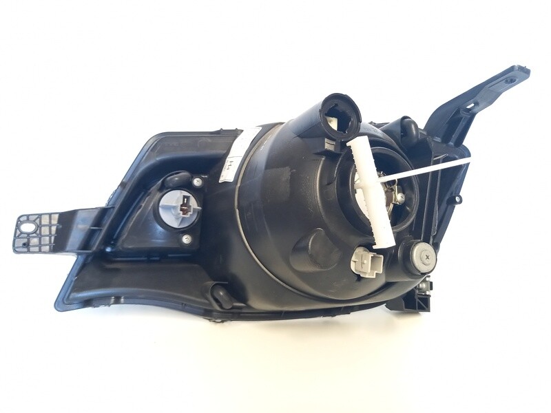 Right headlight (2017-onwards)