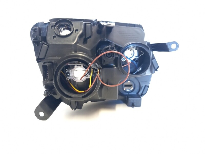 Left side Duster headlight (2014-onwards)