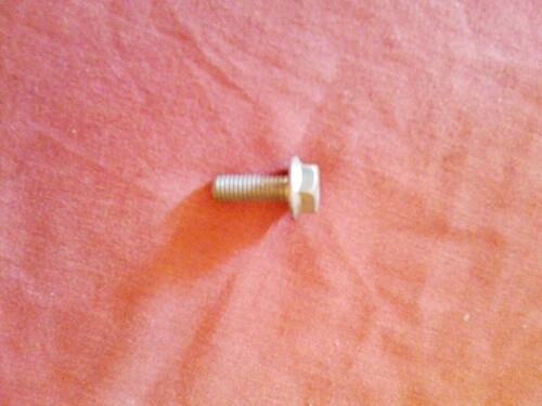 K75; K100; K1; K100RS 16v; K1100RS/LT K1200RS/GT/LT Impeller Bolt. (WD1-T3)