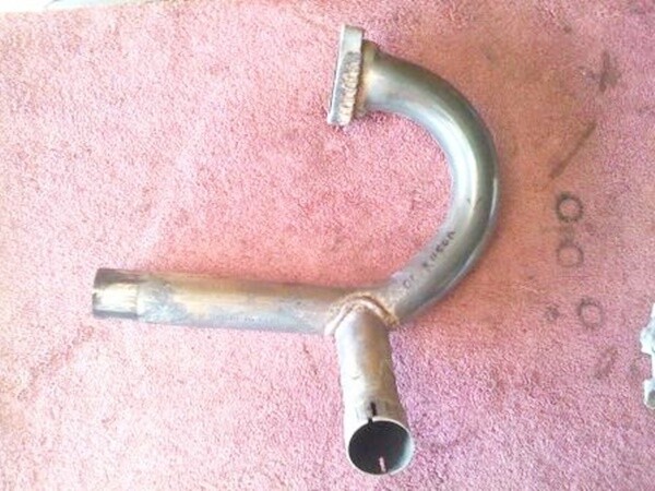 R850; R1150 Left Exhaust Manifold