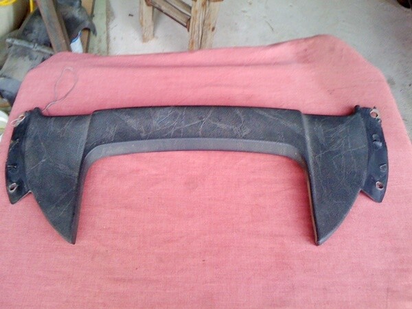 K75RT; K100/RT/LT Fairing Screen Inner Rubber Panel. 
(W-4)
