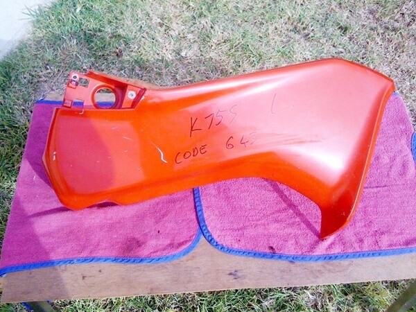 K75S Left Main Lateral Fairing. (W-3)