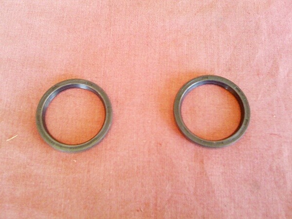K75; K100 8v Pattern Fork Seals. (W-2L)