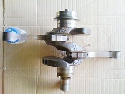 R850; R1100 Crank Shaft with Con Rods (S-C)