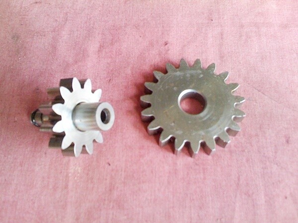 12/19 Oil Water Pump Gear Sets. (T2-S5)