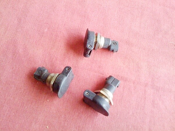 K1; K100RS 16v; K1100 Auxiliary Socket. (WD3-T1)