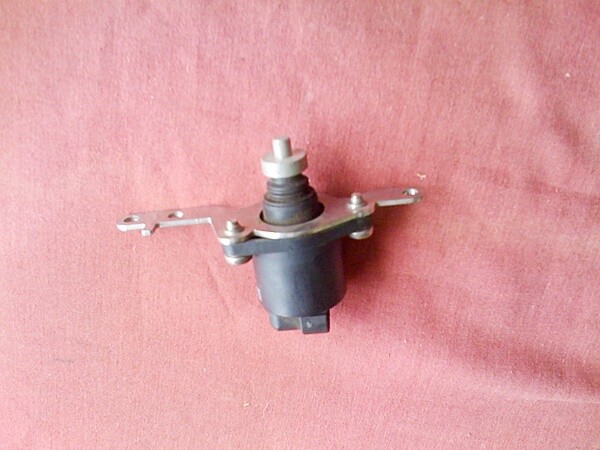 K1200S; K1300S; K1200R; K1300R; K1200GT; K1300GT Actuator Motor Throttle Valve Switch. (T10-S21)