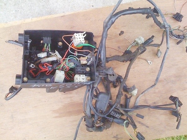 K75 Non ABS Series Chassis Wiring Harness.
(P-Top)