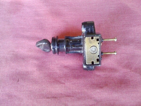 F650 GS; GS Dakar Ignition Switch With Key.
(B3-S21)