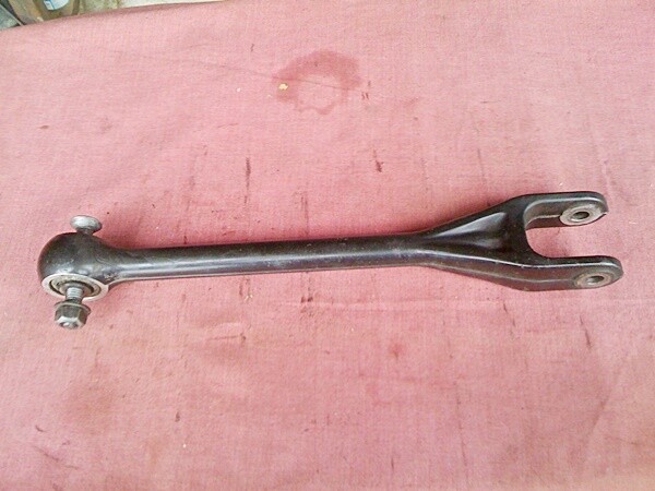 K1; K100RS; K1100LT Paralever Torgue Arm. (R-6)