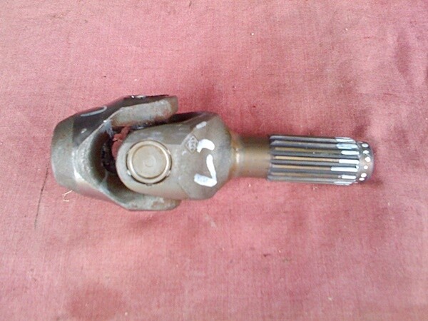 R1100; R1150; R1200; K1; K100RS; K1100; 
17 Spline Drive Shaft Rear Stub. (S-10)