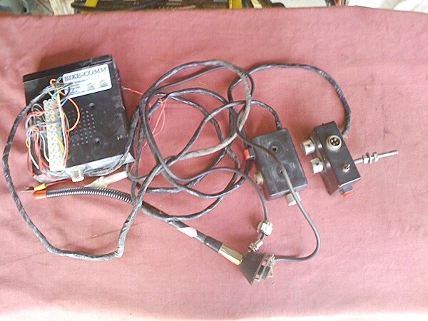 Motorcycle Communication System. (R-20)