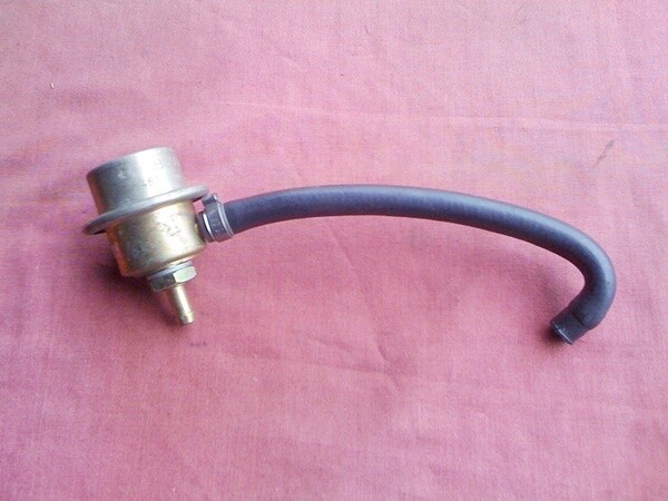K1100 RS/LT Fuel Pressure Regulator. 
(T10-S17)
