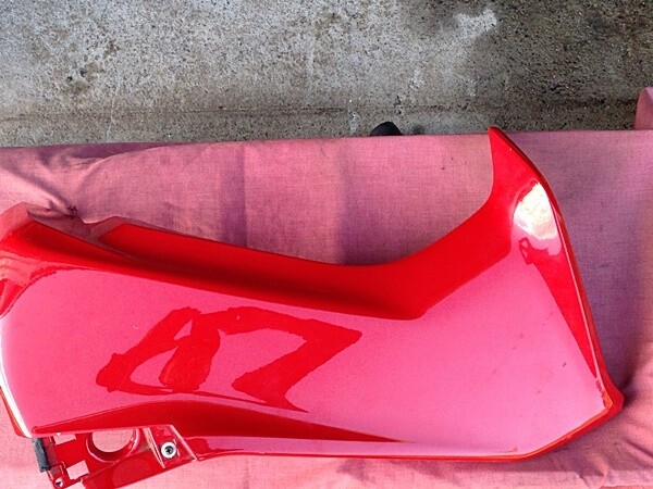 K75S Left Lateral Fairing. KMB21. (W-3.3)