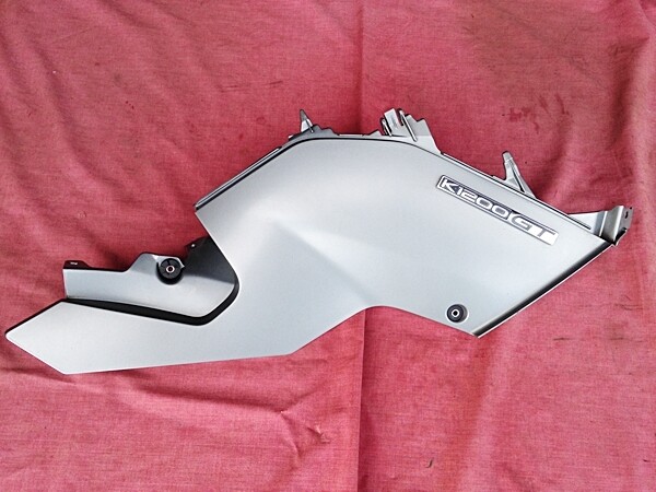 1200GT; K1300GT Right Tank Trim.  (W-1.5)