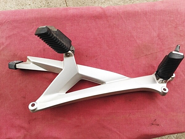 K1200GT; K1300GT Left Pegs and Bracket Assembly. (W-3)
