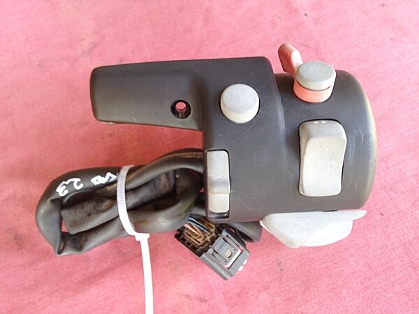 K1200GTk K1300GT Right Handlebar Switch. (T4-S24)