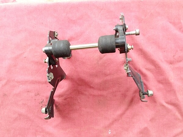 K1200GT; K1300GT Vertical Seat Adjuster. (Key-Fobs)