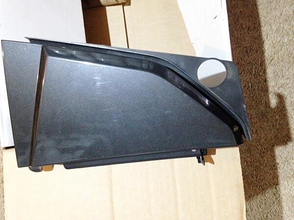 K1200GT; K1300GT Oddments Tray. (PA-3)